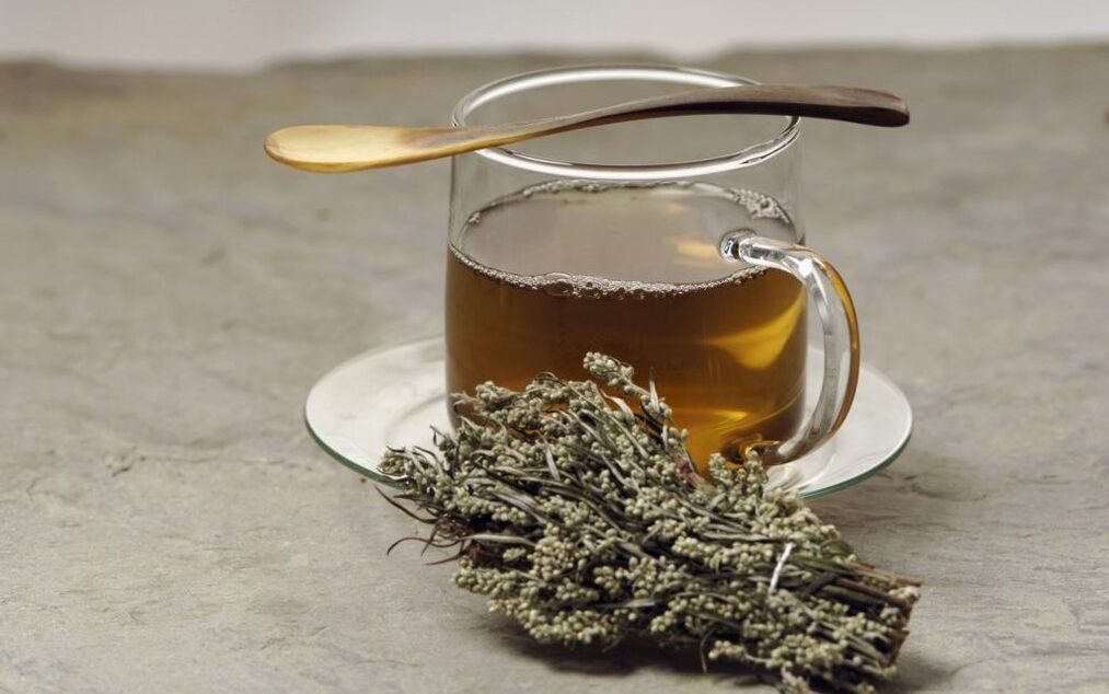 Vücuttaki parazitlere karşı pelin infüzyonu